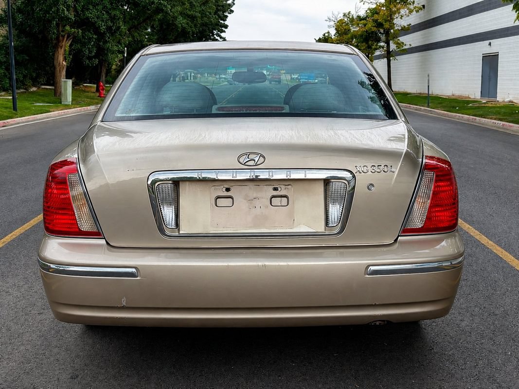 Used 2005 Hyundai XG350 L FWD image 4