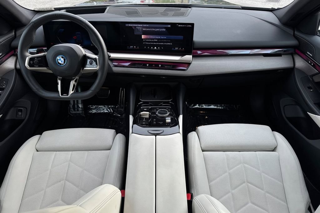 Used 2024 BMW i5 eDrive40i w/ M Sport Package image 14