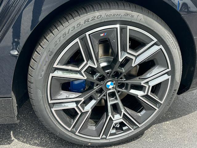 New 2027 BMW i5 xDrive40 AWD/4WD image 7