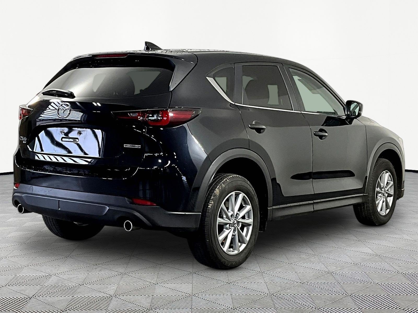Used 2023 MAZDA CX-5 AWD 2.5 S w/ Select Package image 6