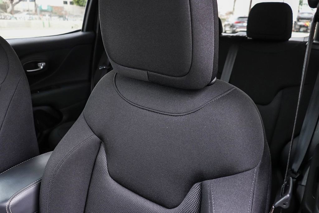 Used 2022 Jeep Renegade Sport w/ Sport Appearance Group image 28