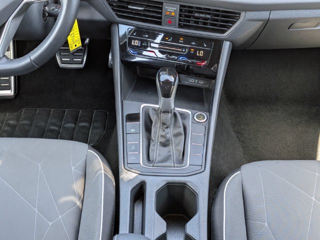 Used 2025 Volkswagen Jetta Sport FWD image 17