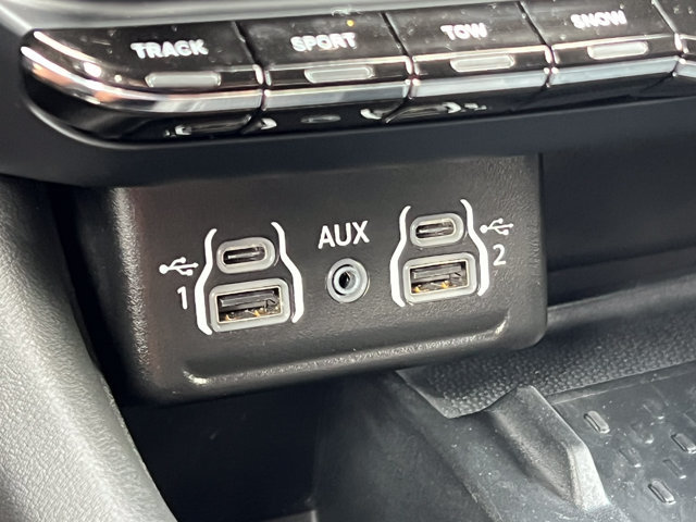 Used 2025 Dodge Durango R/T AWD/4WD image 35