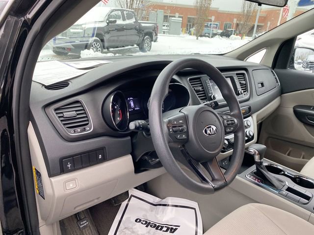 Used 2019 Kia Sedona LX image 10