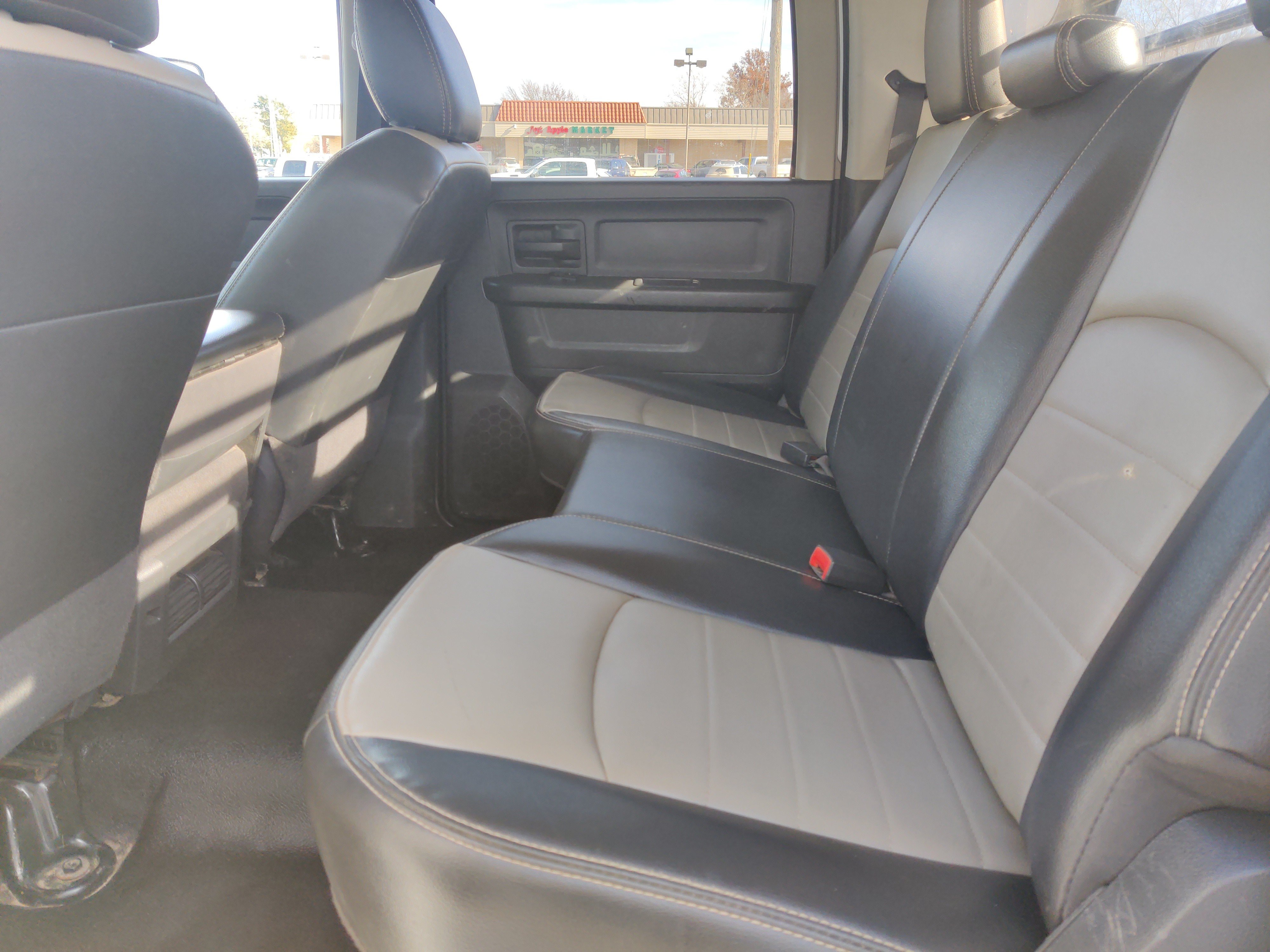 Used 2011 RAM 5500 4x4 Crew Cab image 16