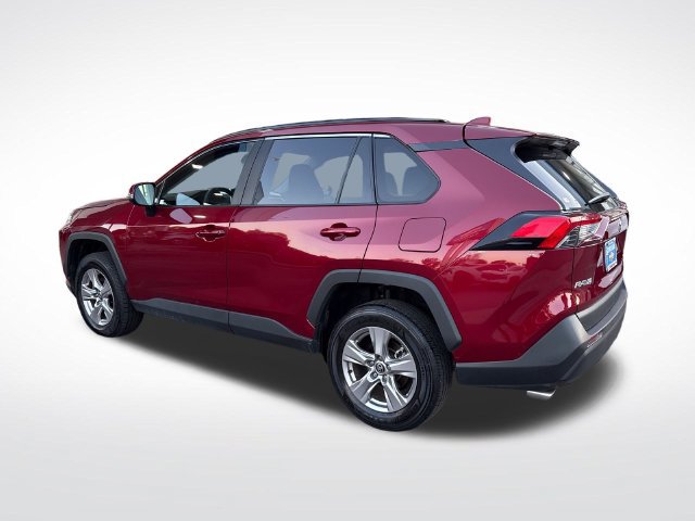 Used 2025 Toyota RAV4 XLE FWD image 3