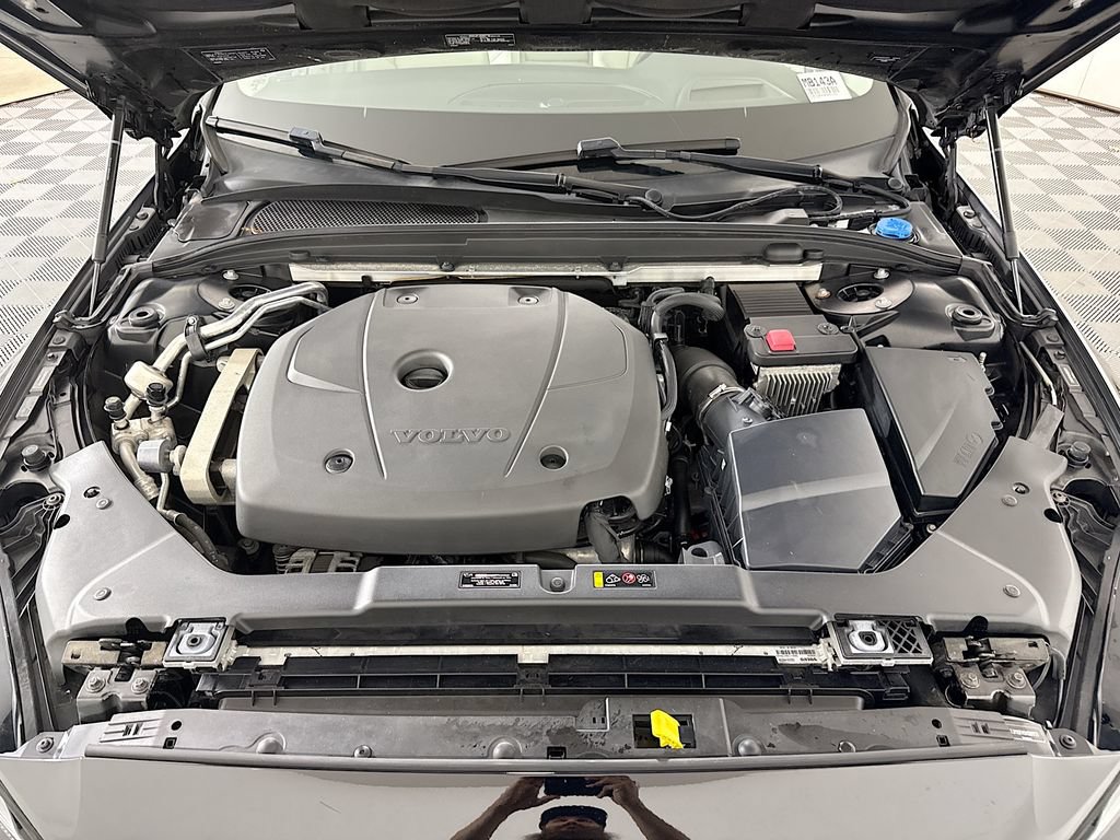 Used 2019 Volvo S60 T5 Momentum w/ Multimedia Package FWD image 30