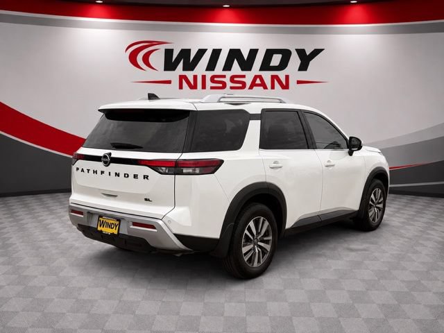 Used 2024 Nissan Pathfinder SL w/ Black Appearance Package FWD image 7