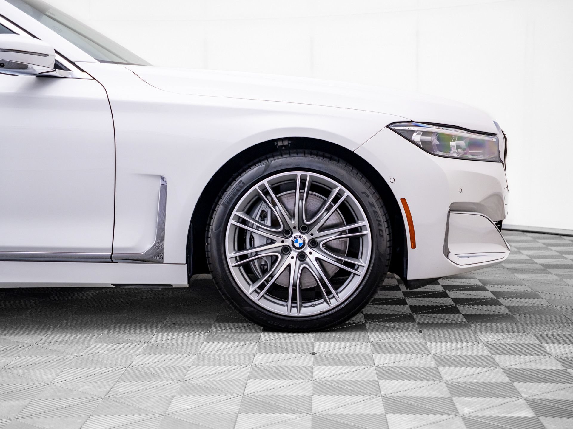 Certified 2022 BMW 750i xDrive AWD/4WD image 35