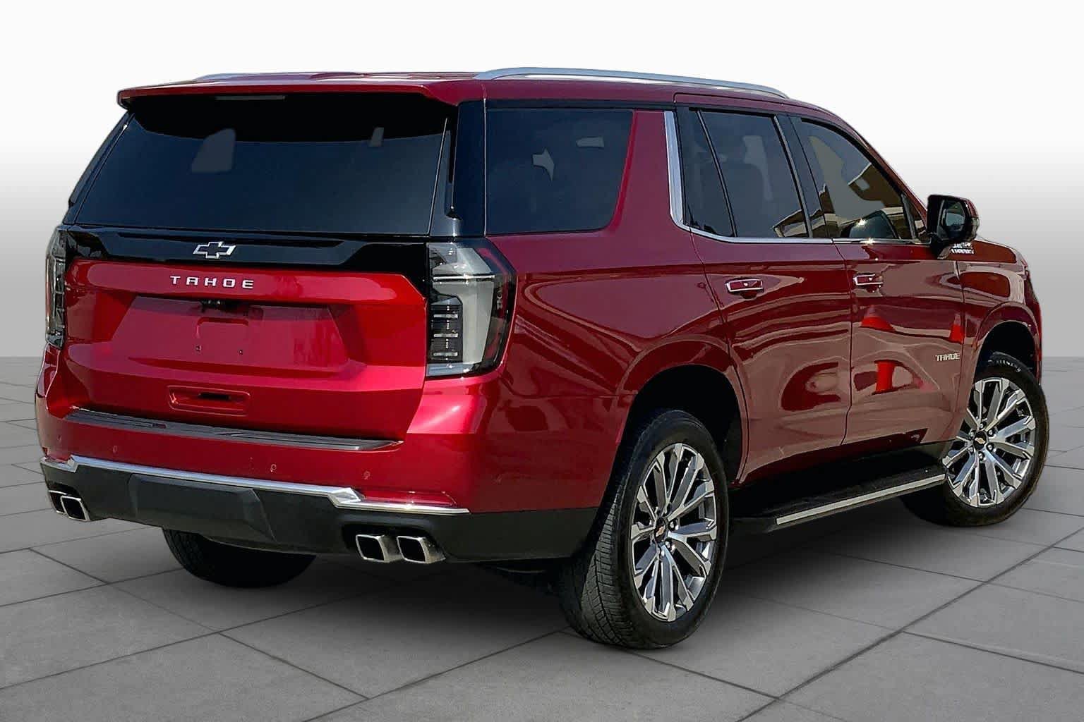 Used 2025 Chevrolet Tahoe High Country AWD/4WD image 30