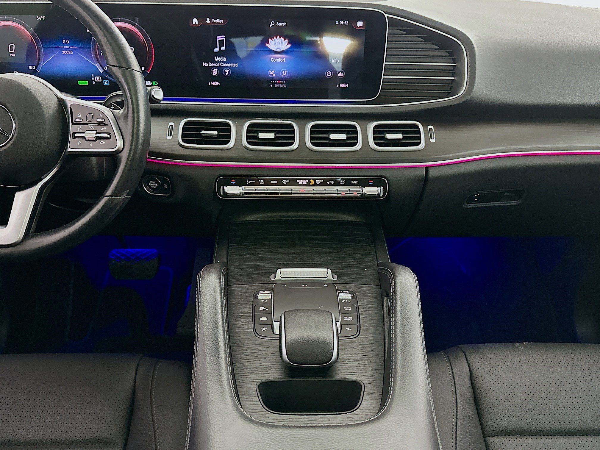 Used 2023 Mercedes-Benz GLE 450 4MATIC w/ AMG Line Exterior image 11