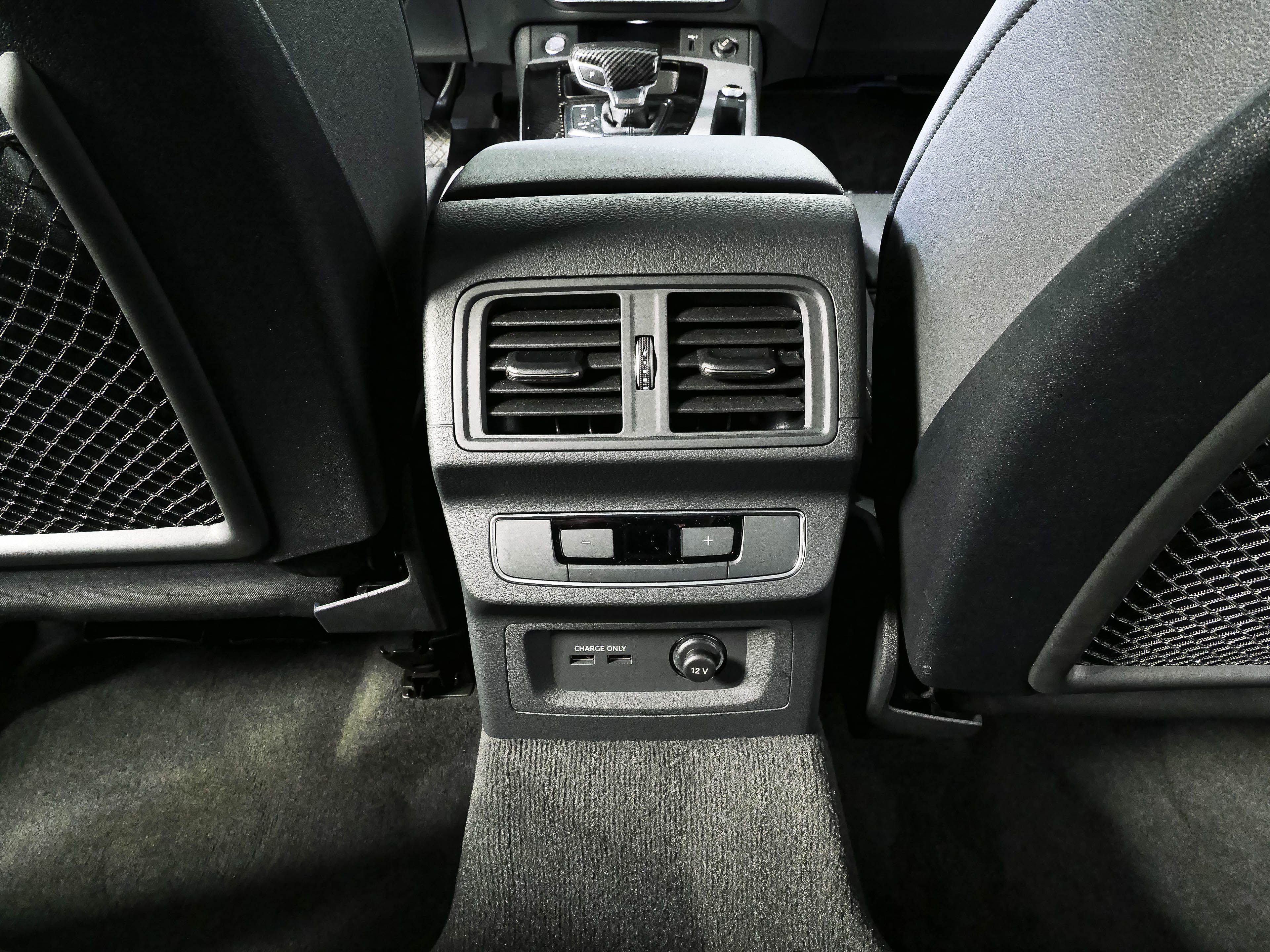 Used 2024 Audi Q5 2.0T Premium w/ Summer of Audi Package AWD/4WD image 18