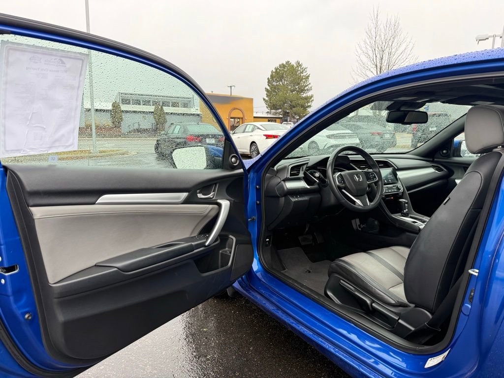 Used 2017 Honda Civic Touring image 11