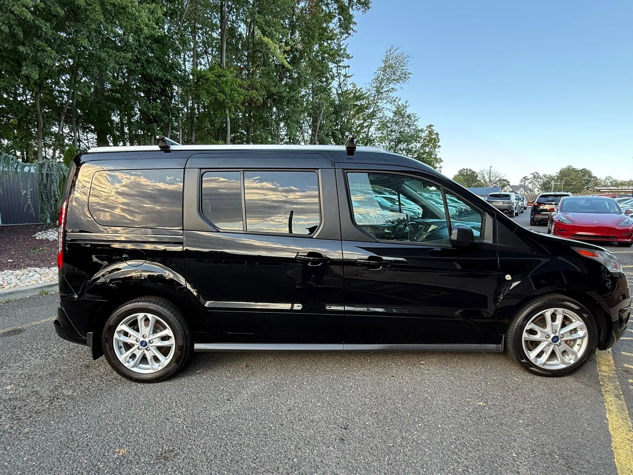 Used 2018 Ford Transit Connect XLT image 6