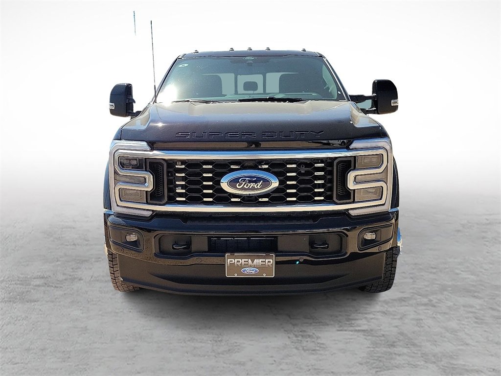 New 2026 Ford F450 Platinum w/ FX4 Off-Road Package image 3