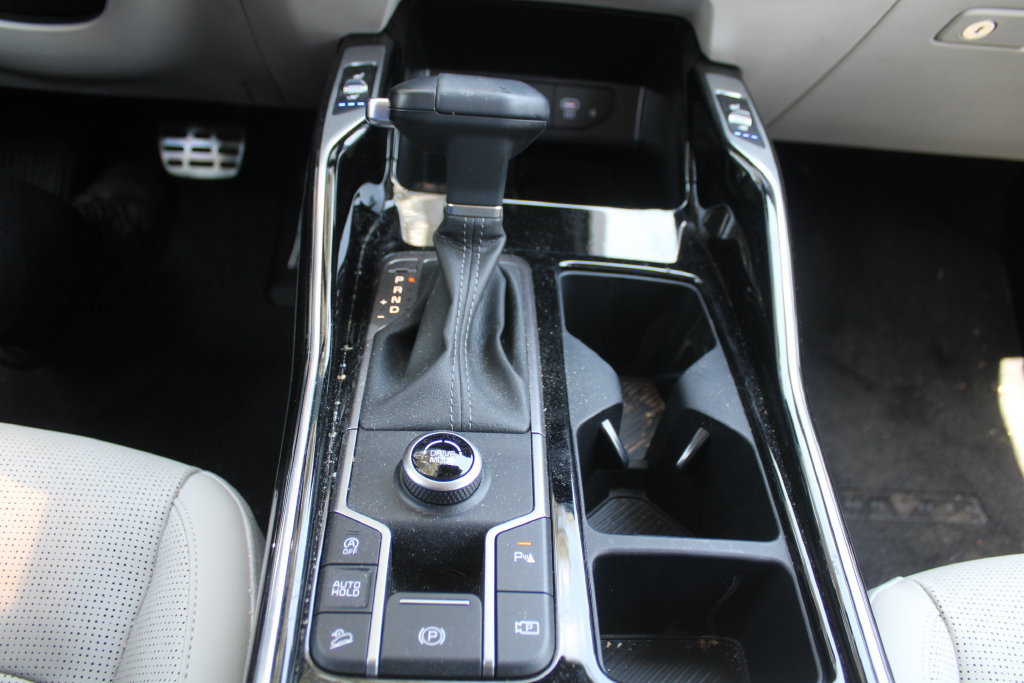 Certified 2024 Kia Sorento SX FWD image 37