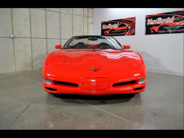 Used 1999 Chevrolet Corvette Convertible w/ Performance Handling Pkg RWD image 3
