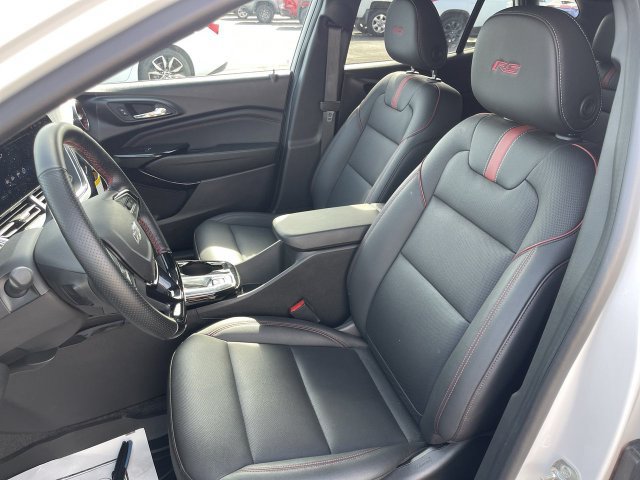 New 2026 Chevrolet Trax RS w/ Sunroof Package FWD image 11