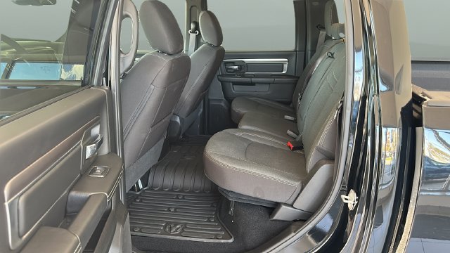 Used 2024 RAM 1500 Warlock AWD/4WD image 17