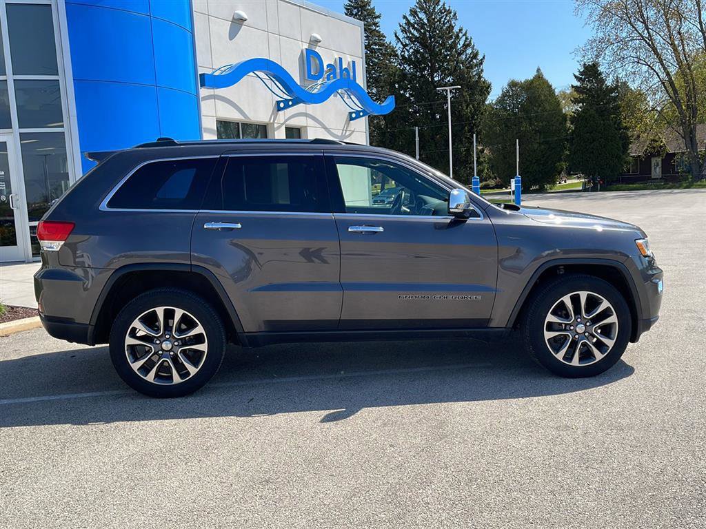 Used 2018 Jeep Grand Cherokee Limited AWD/4WD image 18