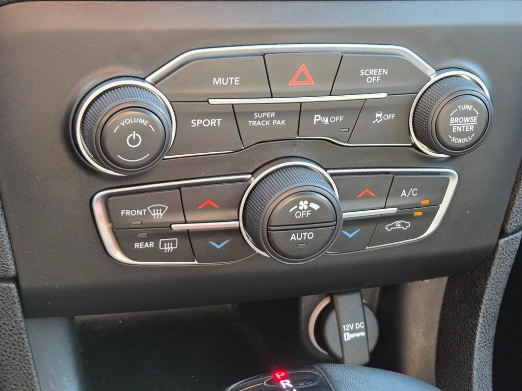 Used 2023 Dodge Charger SXT AWD/4WD image 31