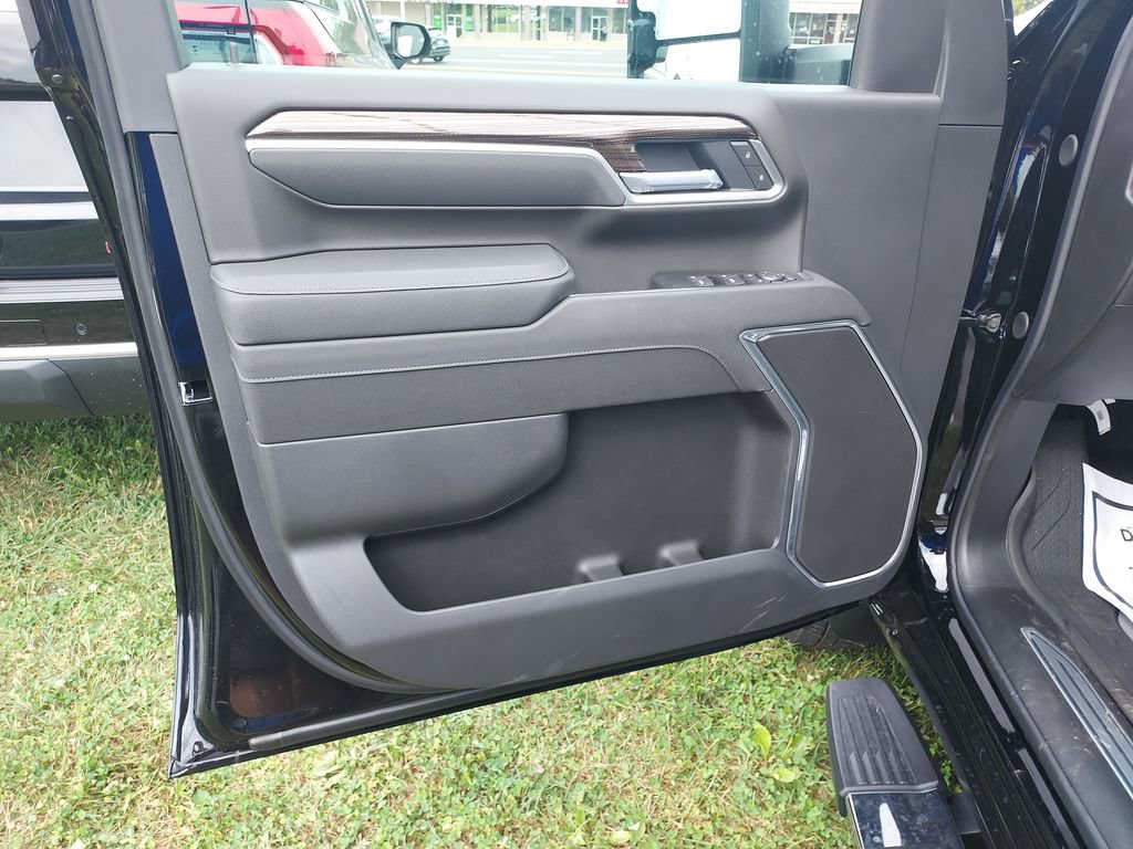 New 2026 Chevrolet Silverado 3500 LT w/ All Star Edition AWD/4WD image 12