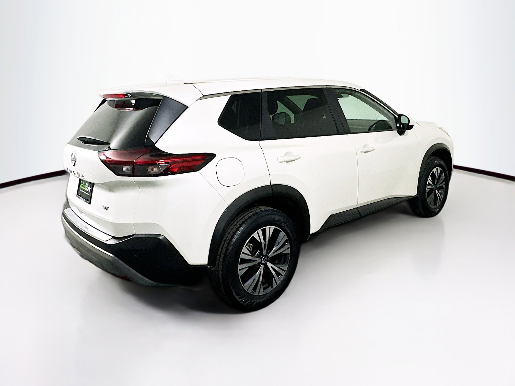 Used 2023 Nissan Rogue SV image 9