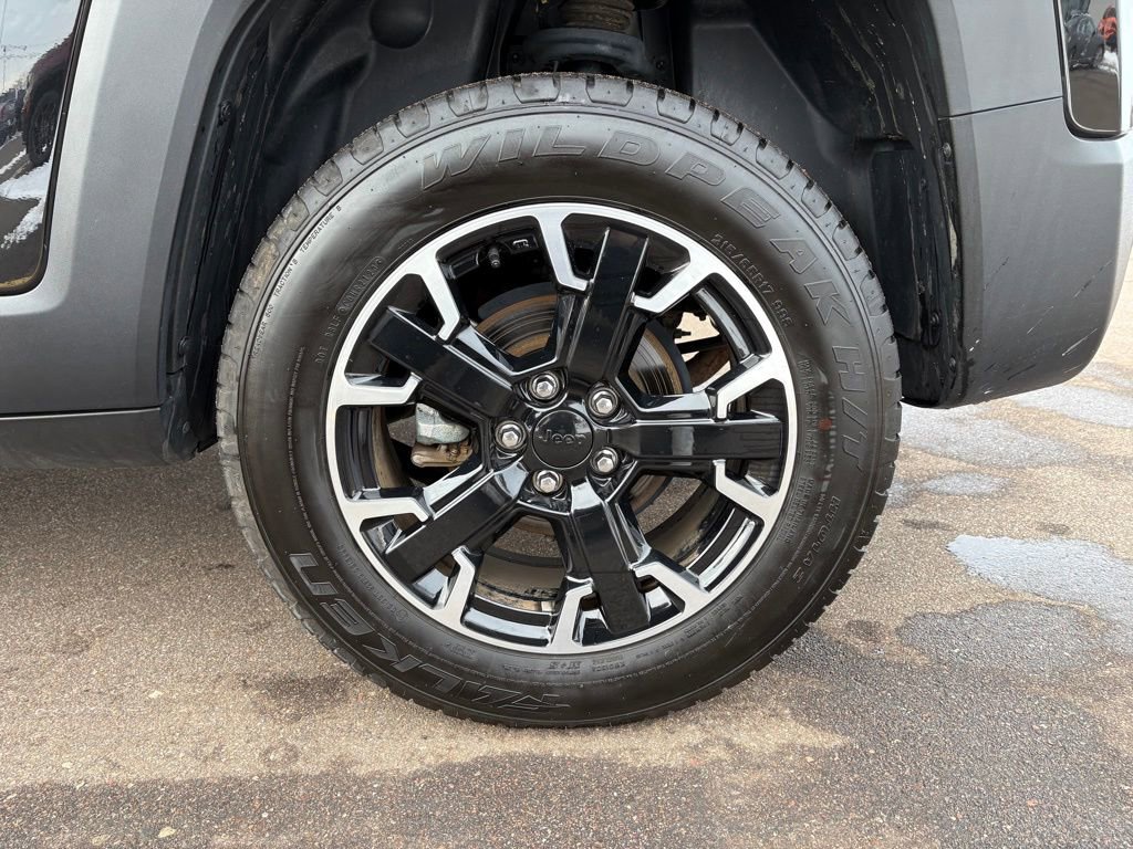 Certified 2023 Jeep Renegade Trailhawk AWD/4WD image 11