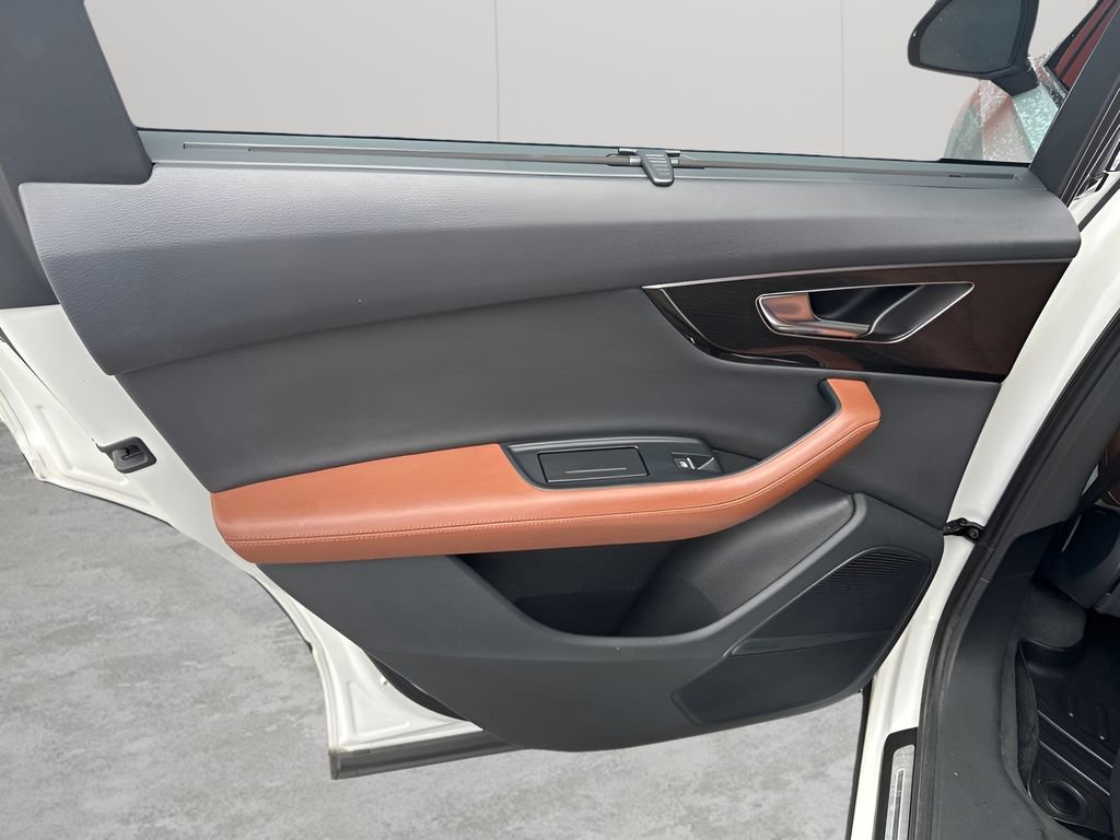 Used 2021 Audi Q7 3.0T Premium Plus w/ Executive Package image 17