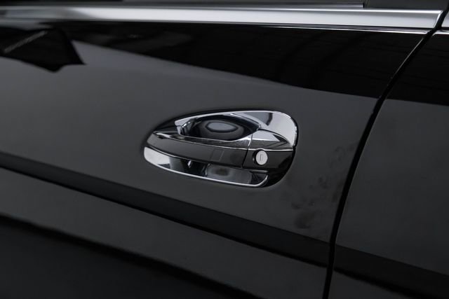 Used 2015 Mercedes-Benz ML 63 AMG 4MATIC w/ Accessory Chrome Package image 33