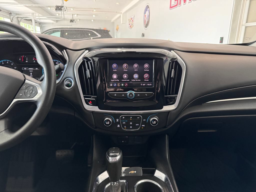Used 2020 Chevrolet Traverse LS AWD/4WD image 18