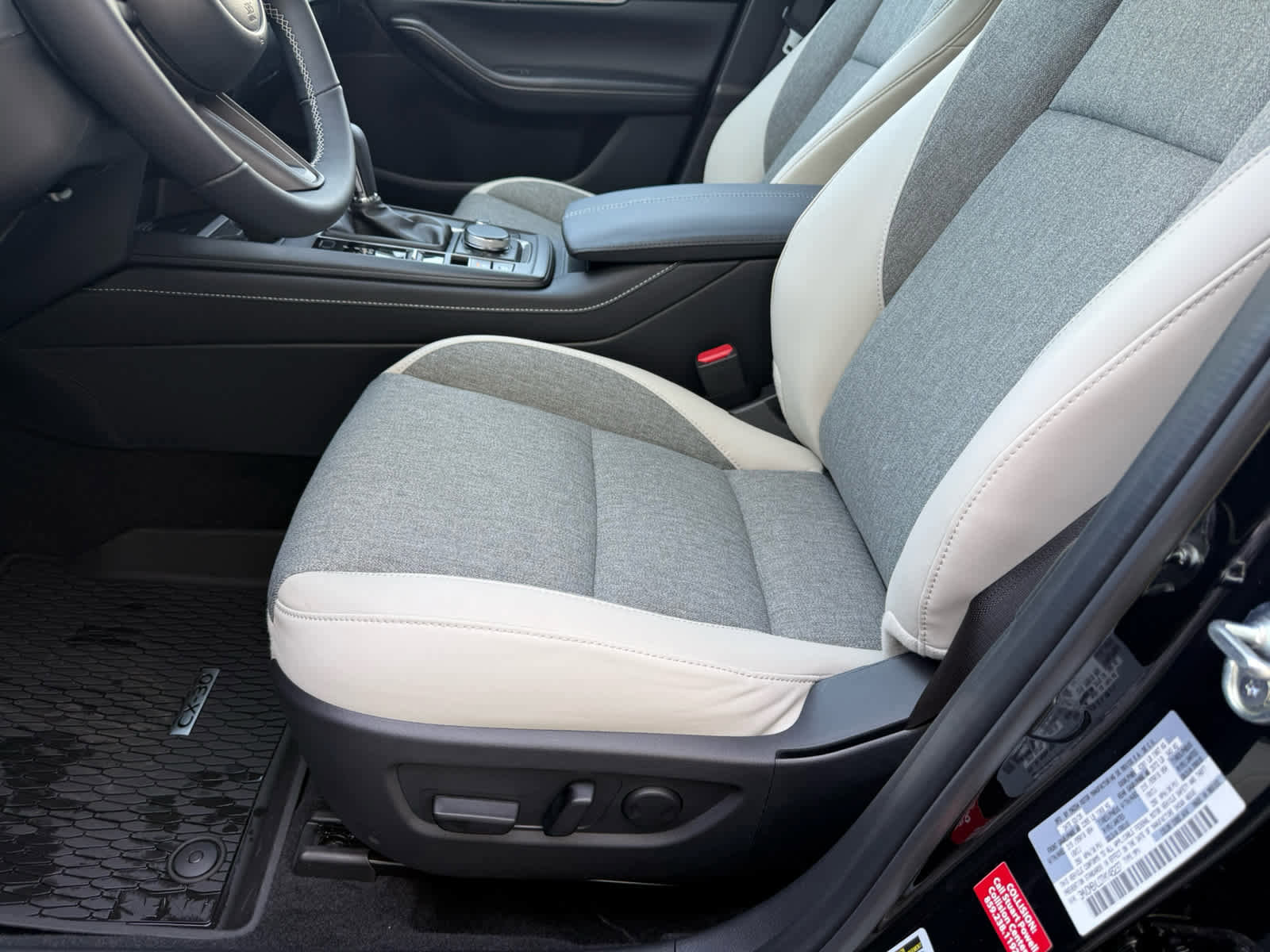 New 2026 MAZDA CX-30 Aire Edition AWD/4WD image 4