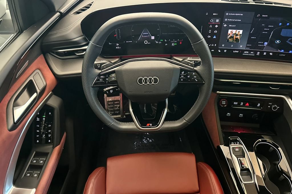 Used 2025 Audi SQ5 Premium Plus AWD/4WD image 14