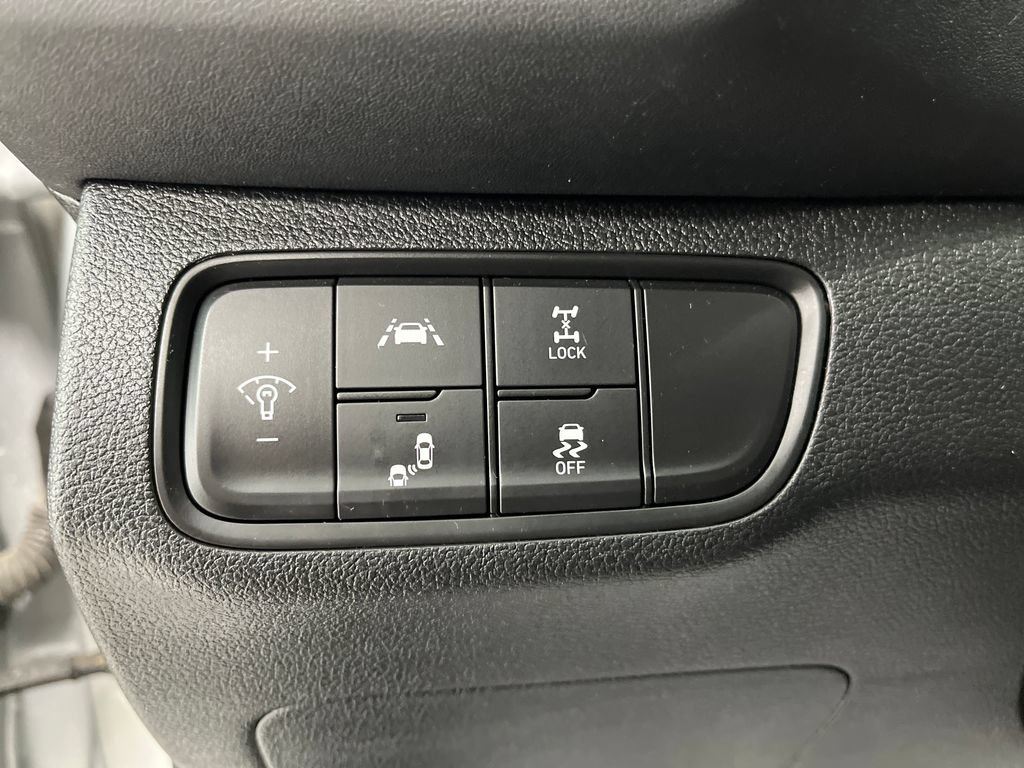 Used 2019 Hyundai Santa Fe AWD image 31