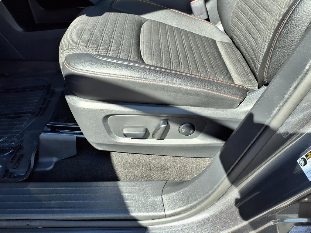 Used 2025 Nissan Pathfinder Rock Creek AWD/4WD image 22