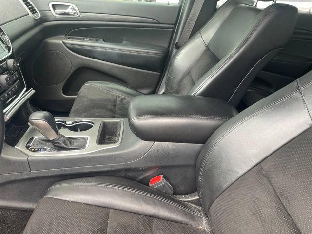 Used 2020 Jeep Grand Cherokee Laredo w/ Laredo X Package RWD image 14