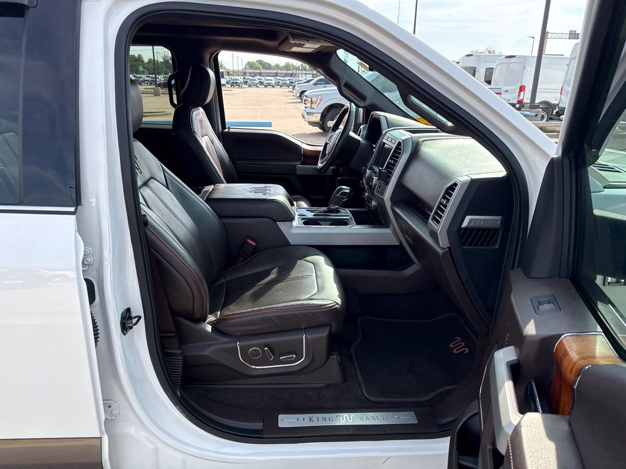 Used 2017 Ford F150 King Ranch w/ Equipment Group 601A Luxury AWD/4WD image 13