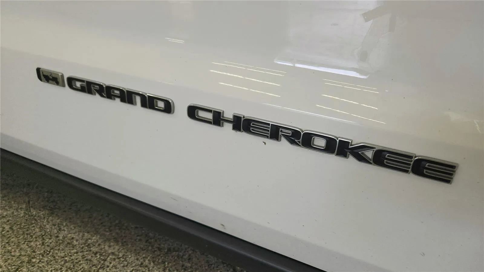 Used 2022 Jeep Grand Cherokee Limited w/ Trailer Tow Group IV image 17