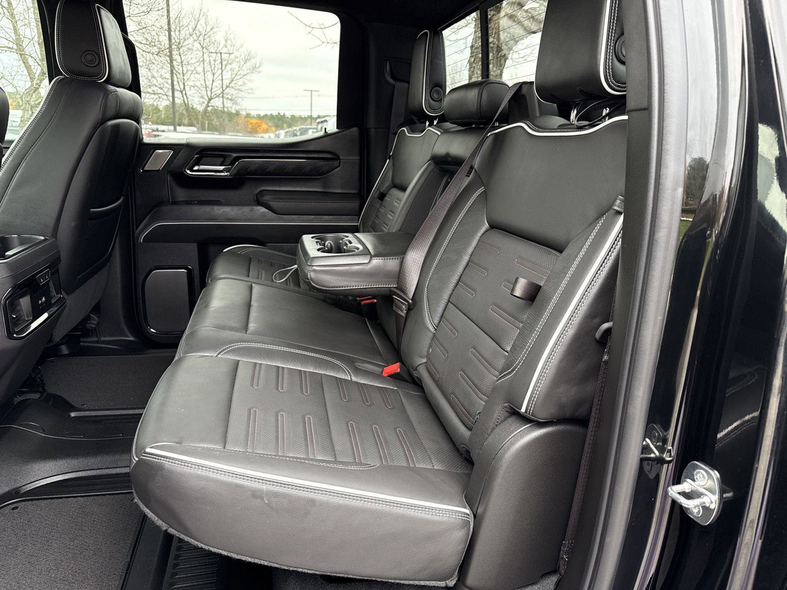 Used 2024 GMC Sierra 1500 AT4X image 13