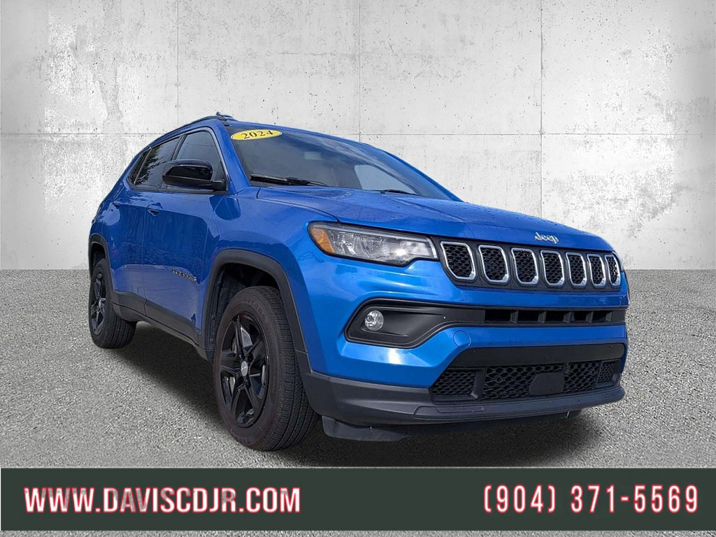 Certified 2024 Jeep Compass Latitude AWD/4WD image 1