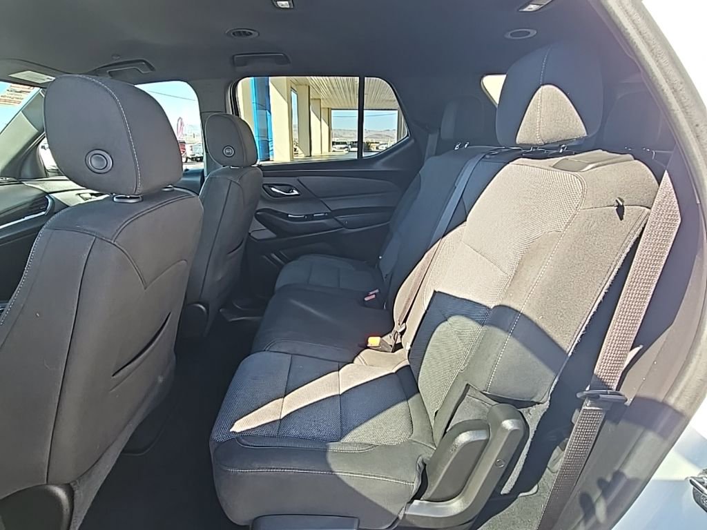 Used 2023 Chevrolet Traverse LT image 10