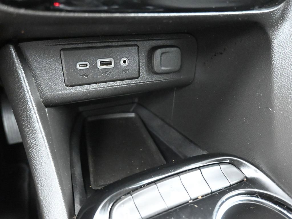 Used 2021 Buick Encore GX Select w/ Sport Touring Package FWD image 20