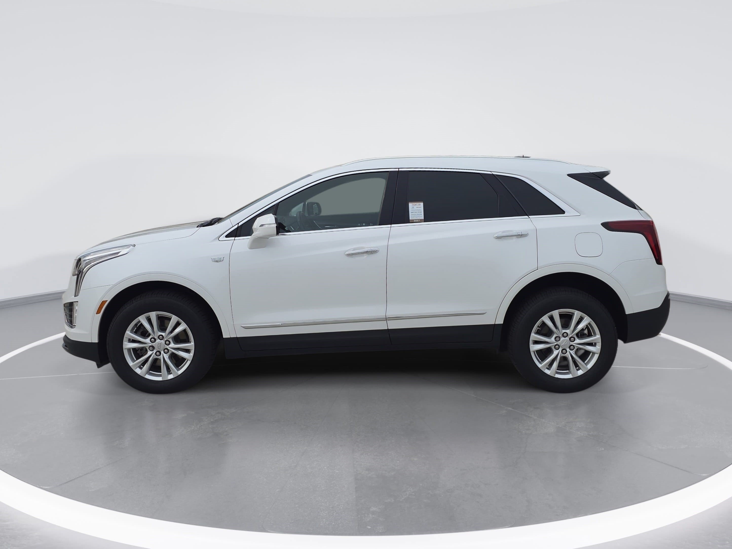 Certified 2023 Cadillac XT5 Luxury AWD/4WD image 6