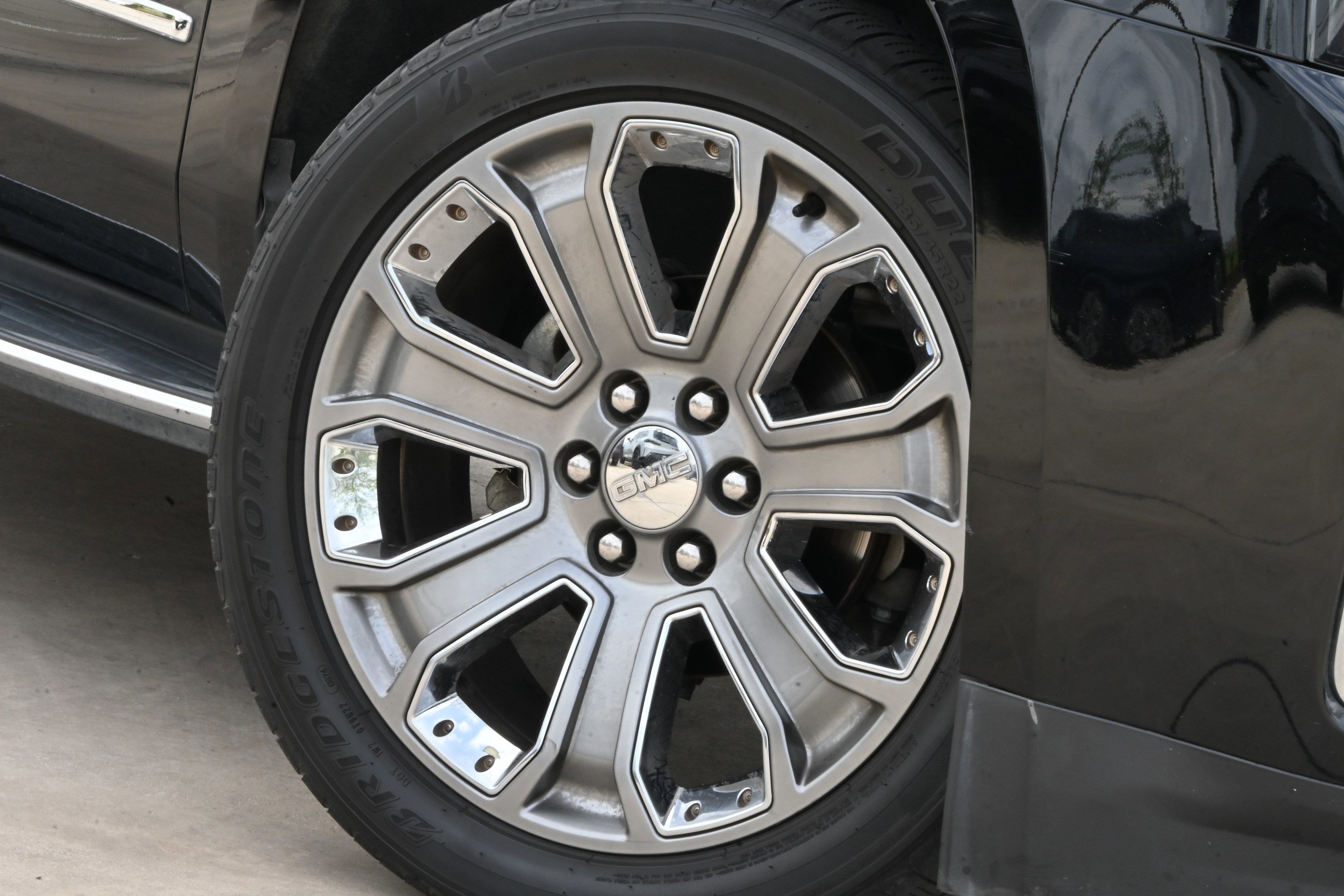 Used 2016 GMC Yukon Denali w/ Open Road Package image 11