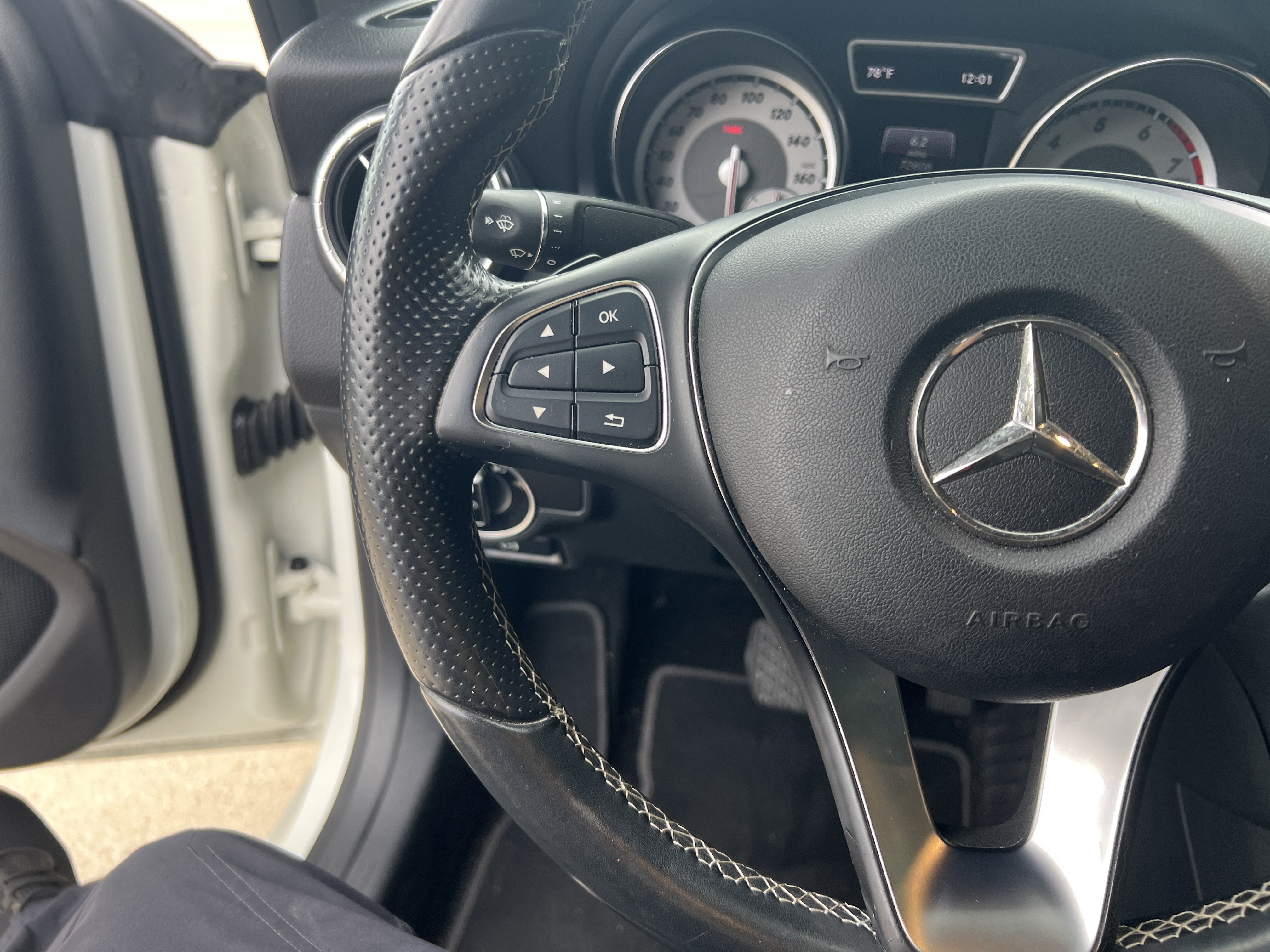 Used 2016 Mercedes-Benz CLA 250 image 17