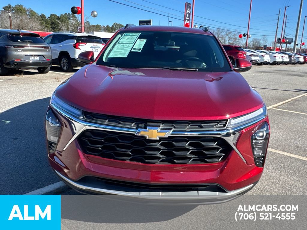 Used 2024 Chevrolet Trax LT w/ Driver Confidence Package image 9