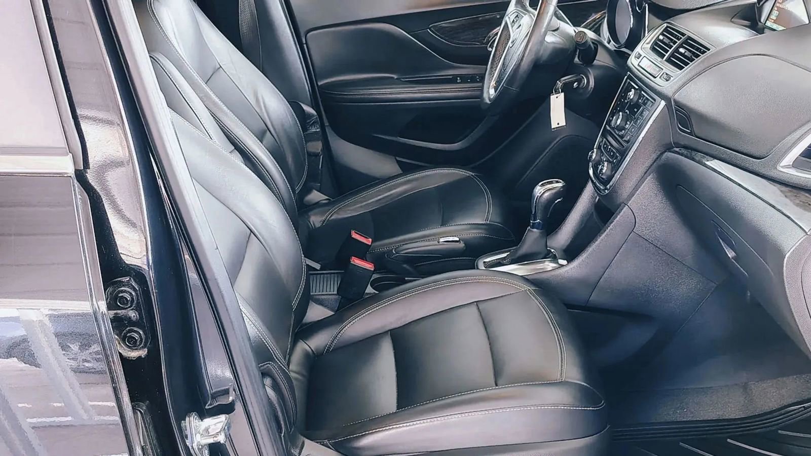 Used 2015 Buick Encore Leather FWD image 17