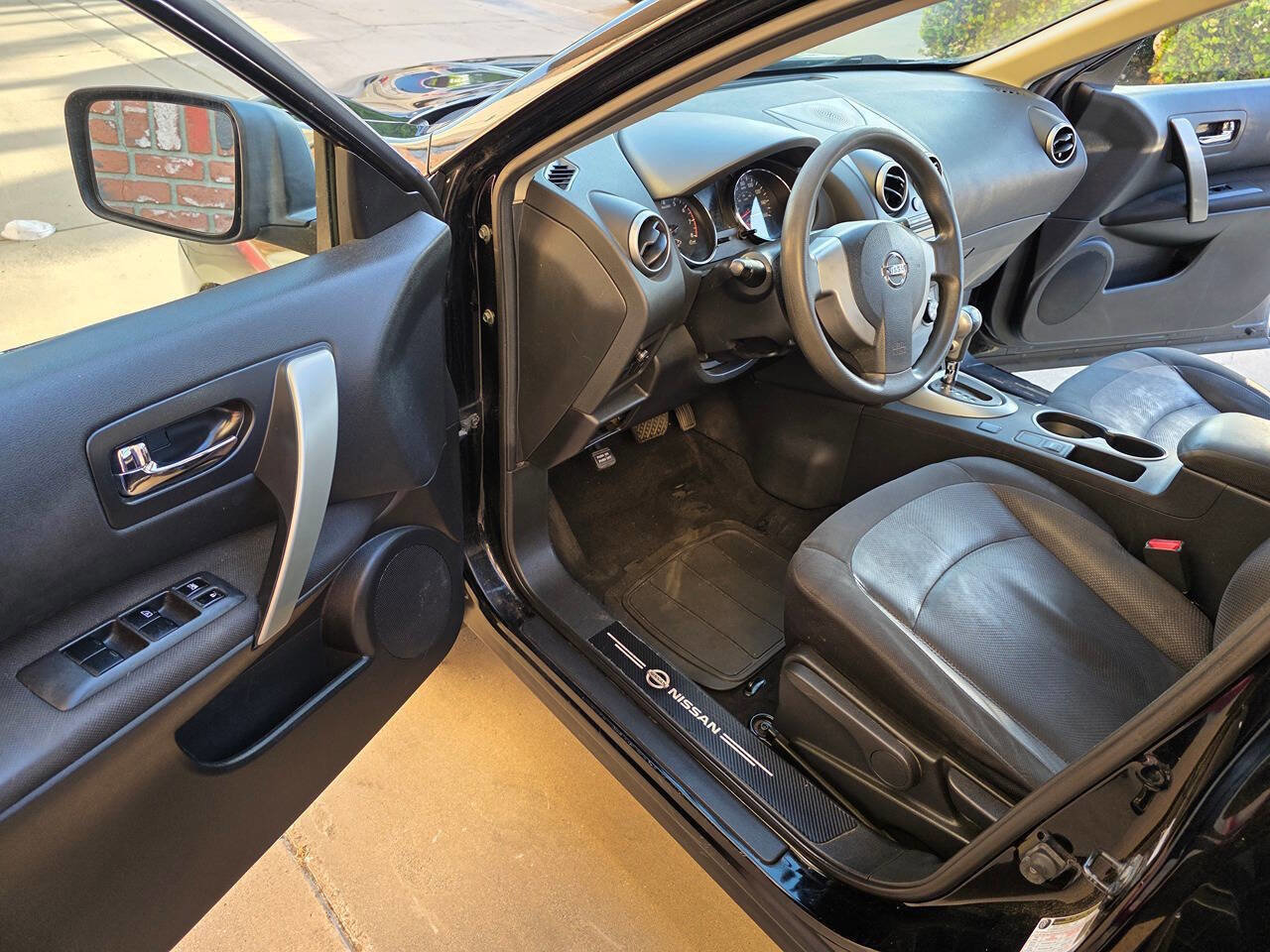 Used 2014 Nissan Rogue S image 9