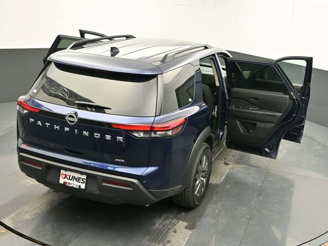 Used 2025 Nissan Pathfinder SV image 64
