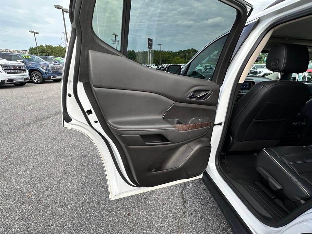 Used 2023 GMC Acadia Denali w/ Denali Ultimate Package AWD/4WD image 25